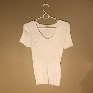 White ribbed v neck